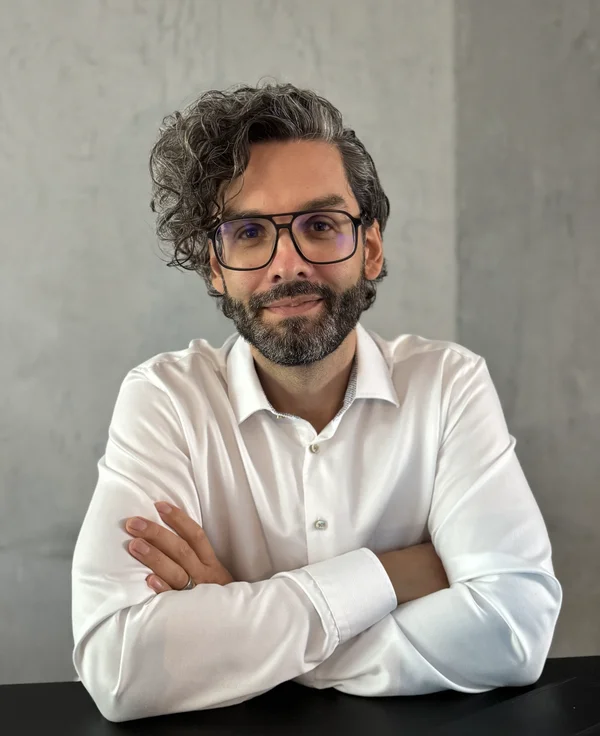 Porträt von Fotograf Euripidis Kitsos