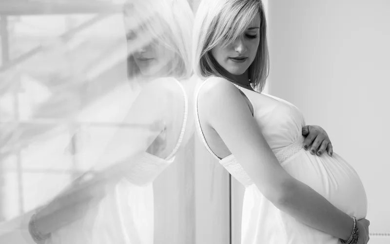 Schwangerschaftsshooting Stuttgart, Babybauch Fotografie – Euripidis Photography